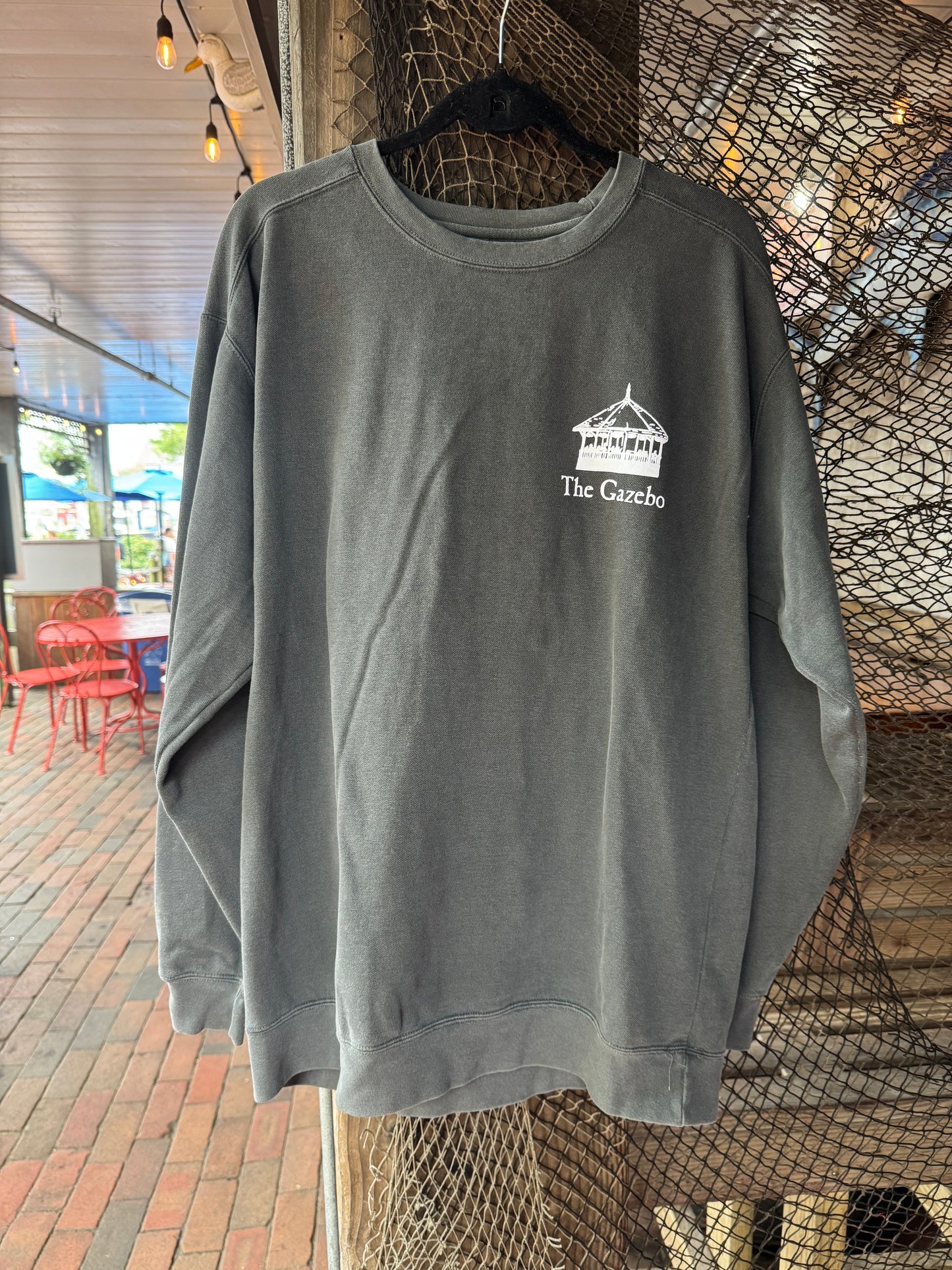 Gazebo Crewneck (Pepper)